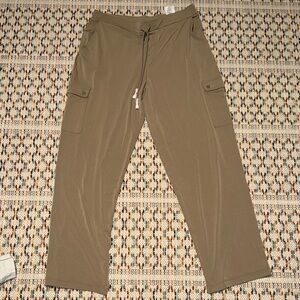 Susan Graver Women's Tan Cargo Pants